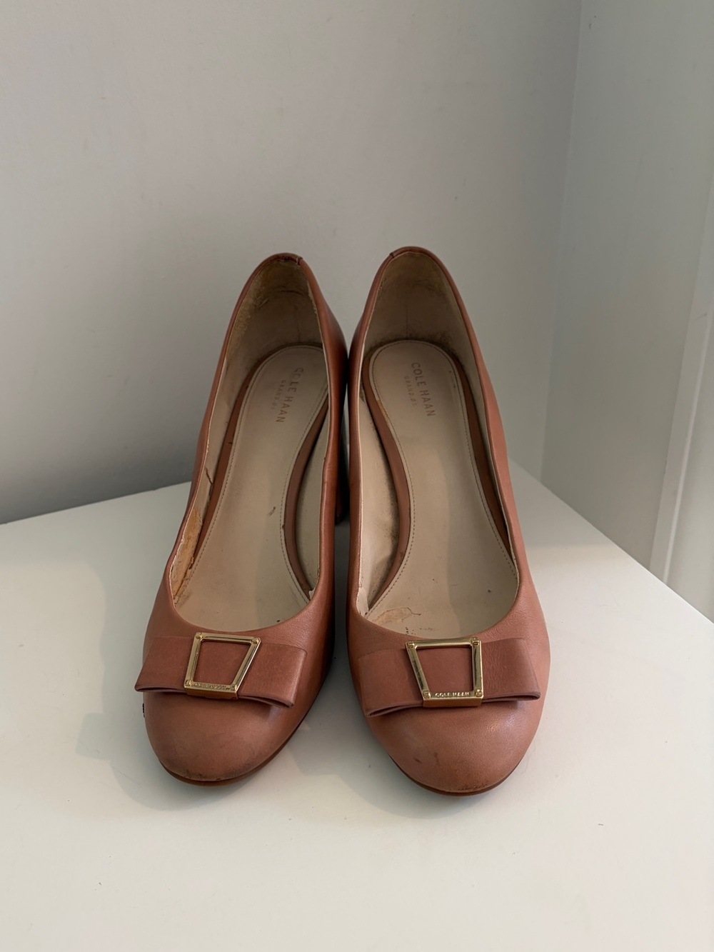 Cole Haan Women’s Tan Leather Round-Toe Block-Heel Pump w. Buckled Bow - Size 11